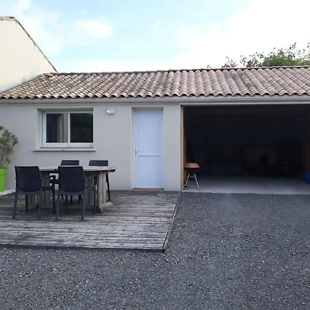Maison De 4 Personnes Saint-Porchaire Exterior foto